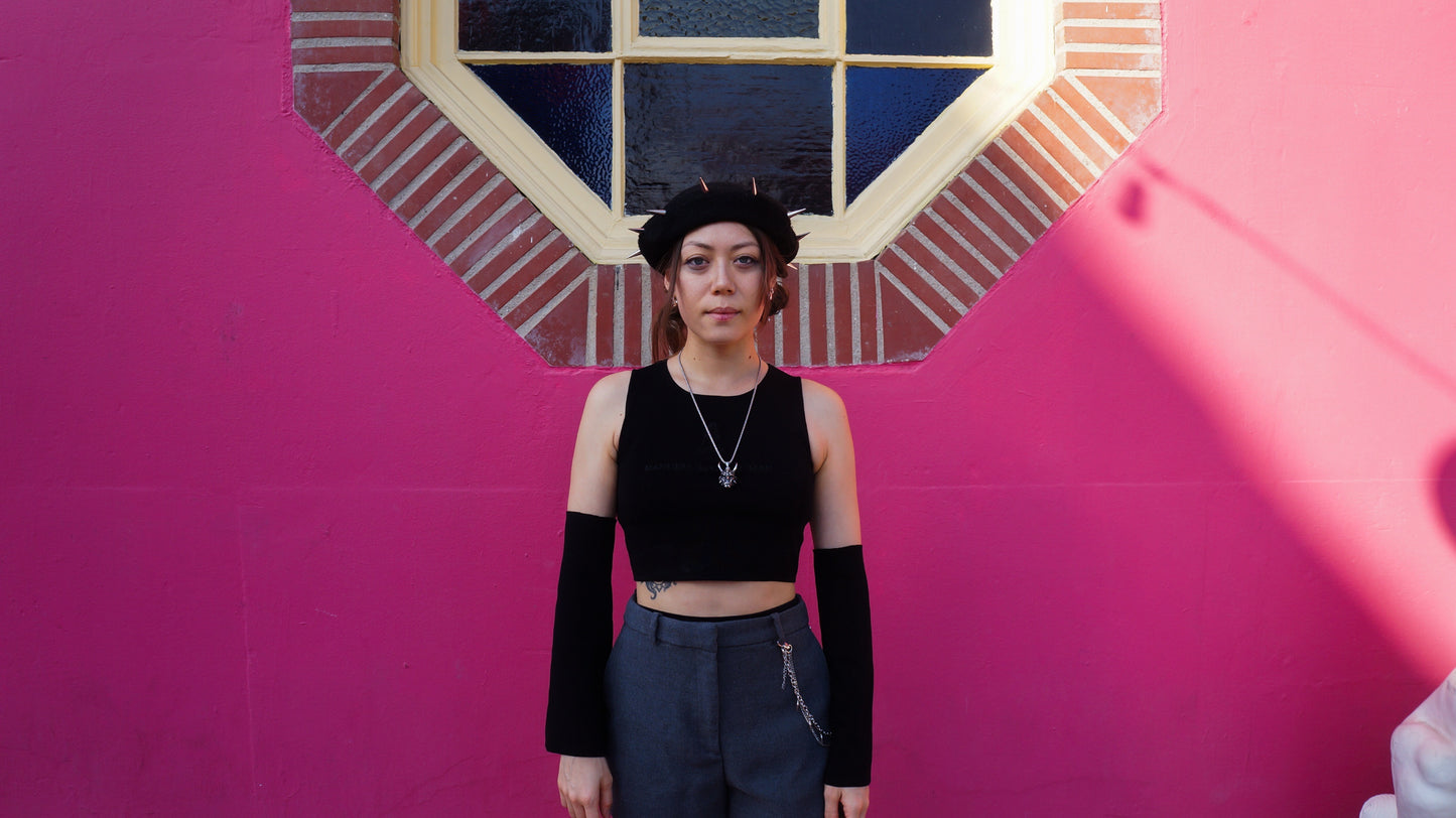 ‘Manners Maketh Man’ Cropped Tank Top with Detached Sleeves