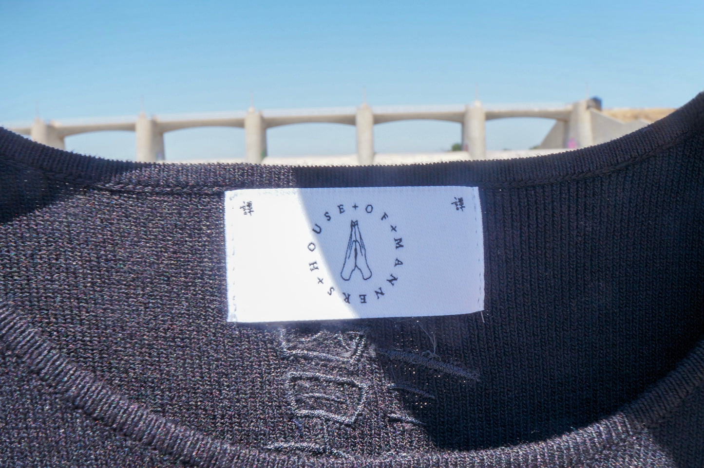 ‘Manners Maketh Man’ Cropped Tank Top with Detached Sleeves
