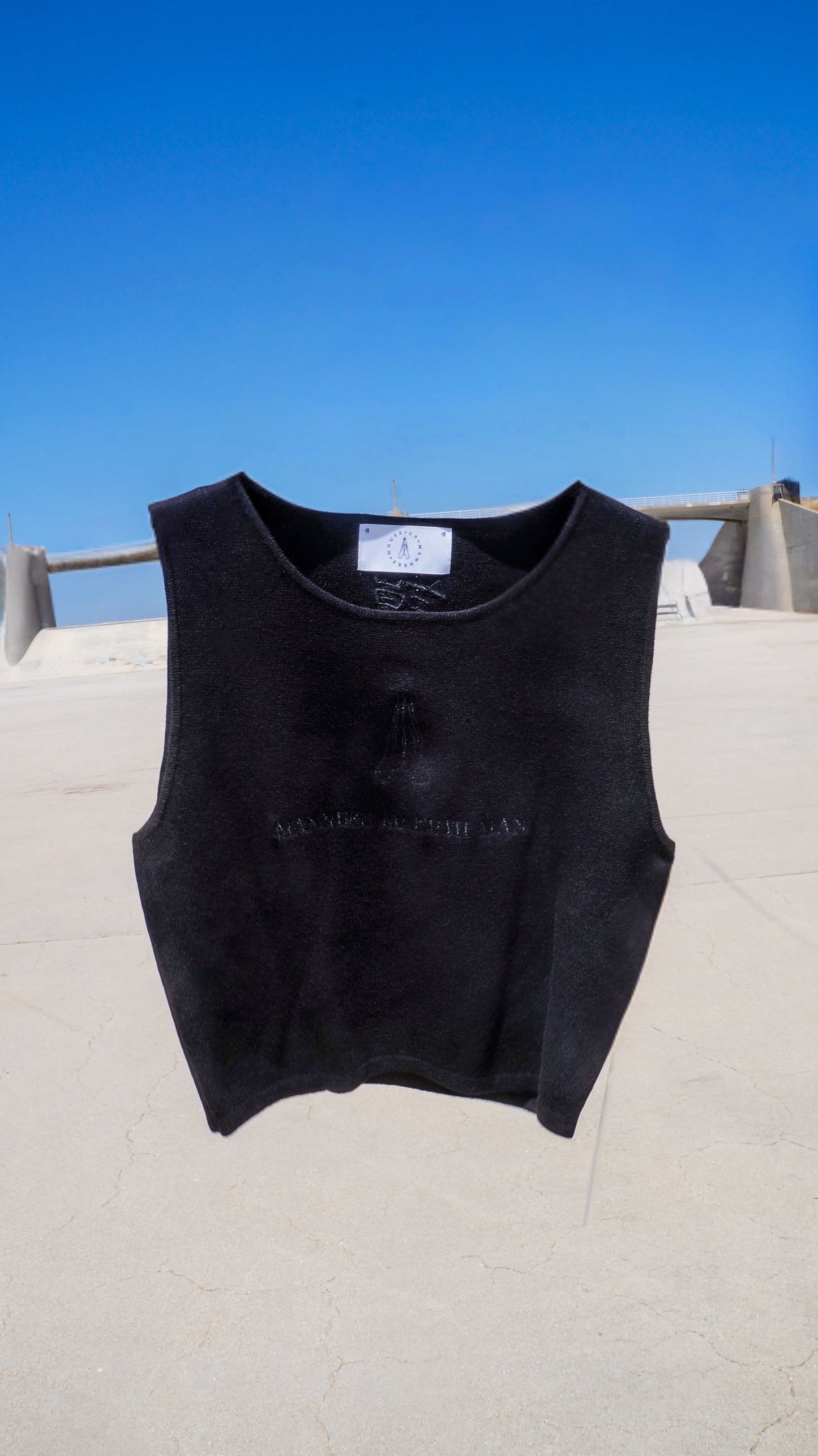 ‘Manners Maketh Man’ Cropped Tank Top with Detached Sleeves